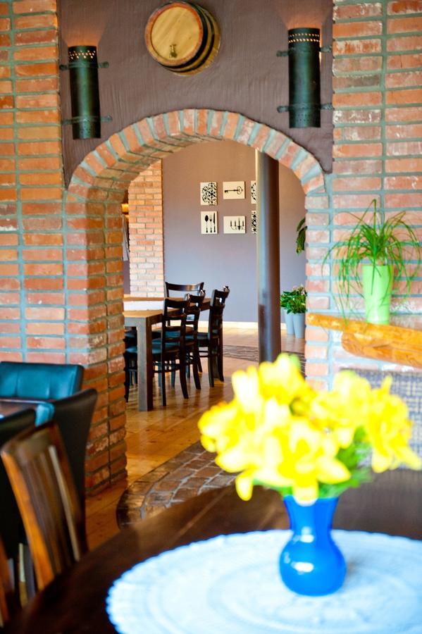 Hotel Klidzina Skriveri Bagian luar foto